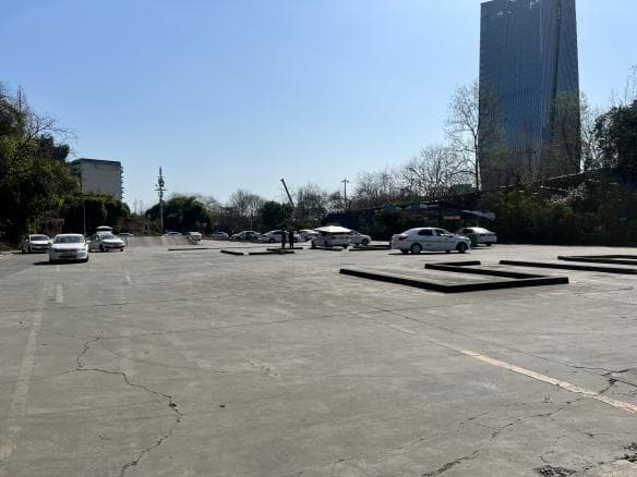 飞龙驾校训练场实景